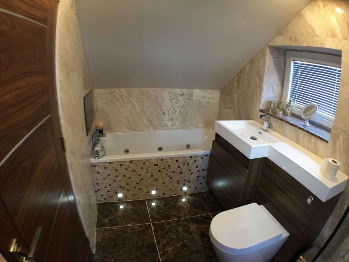 Waterfront House Hotel Finstown Екстериор снимка